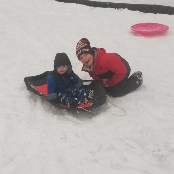 Meet your Posher, Krystal 👱‍♀️👠👜💄🛍 - Picture 6 of 14